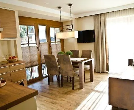 Garni Caroline 4* Ишгль