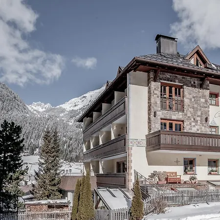 Garni Caroline 4* Ишгль