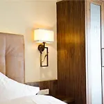 Hotel Garni Caroline 4*