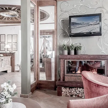 Otel Garni Caroline 4*