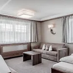 Garni Caroline Otel 4*