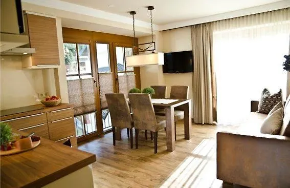 Garni Caroline 4* Ischgl