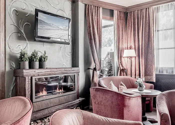 Garni Caroline Hotel 4*